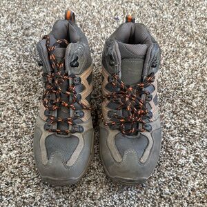Mountain Warehouse size Y4 hiking boots